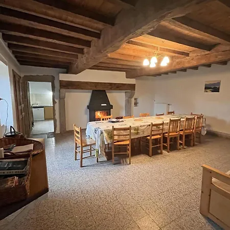 Holiday home Isole Au Calme Avec Cheminee, Grand Jardin Et Chemins Prives - Fr-1-496-100 *