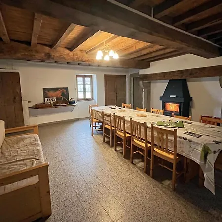 Isole Au Calme Avec Cheminee, Grand Jardin Et Chemins Prives - Fr-1-496-100 Holiday home Le Crozet
